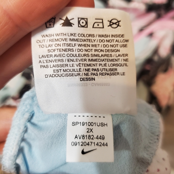 NWOT Nike Dri-Fit Tempo mini shorts. Floral. Blue, pink, black, white. Liner. 2X - Picture 11 of 13